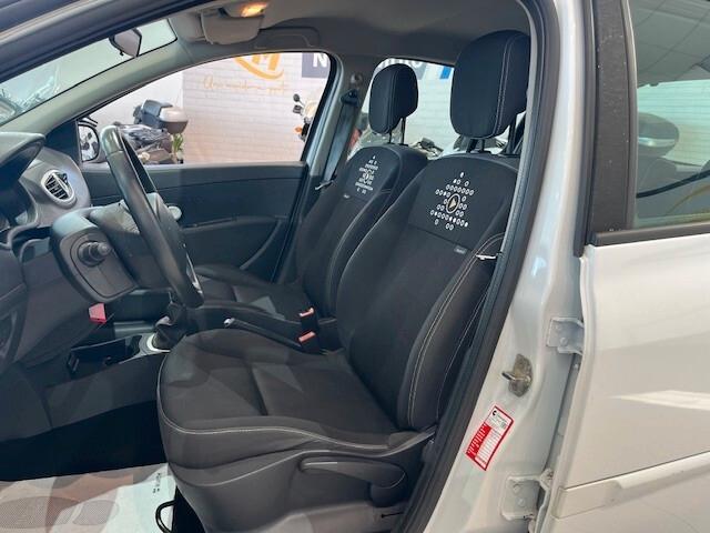 Renault Clio 5p 1.2 16v Dynamique *NEOPATENTATI*