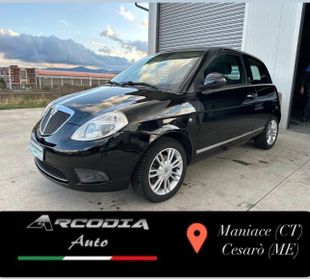 Lancia Ypsilon 1.3 MJT 75 CV Platino