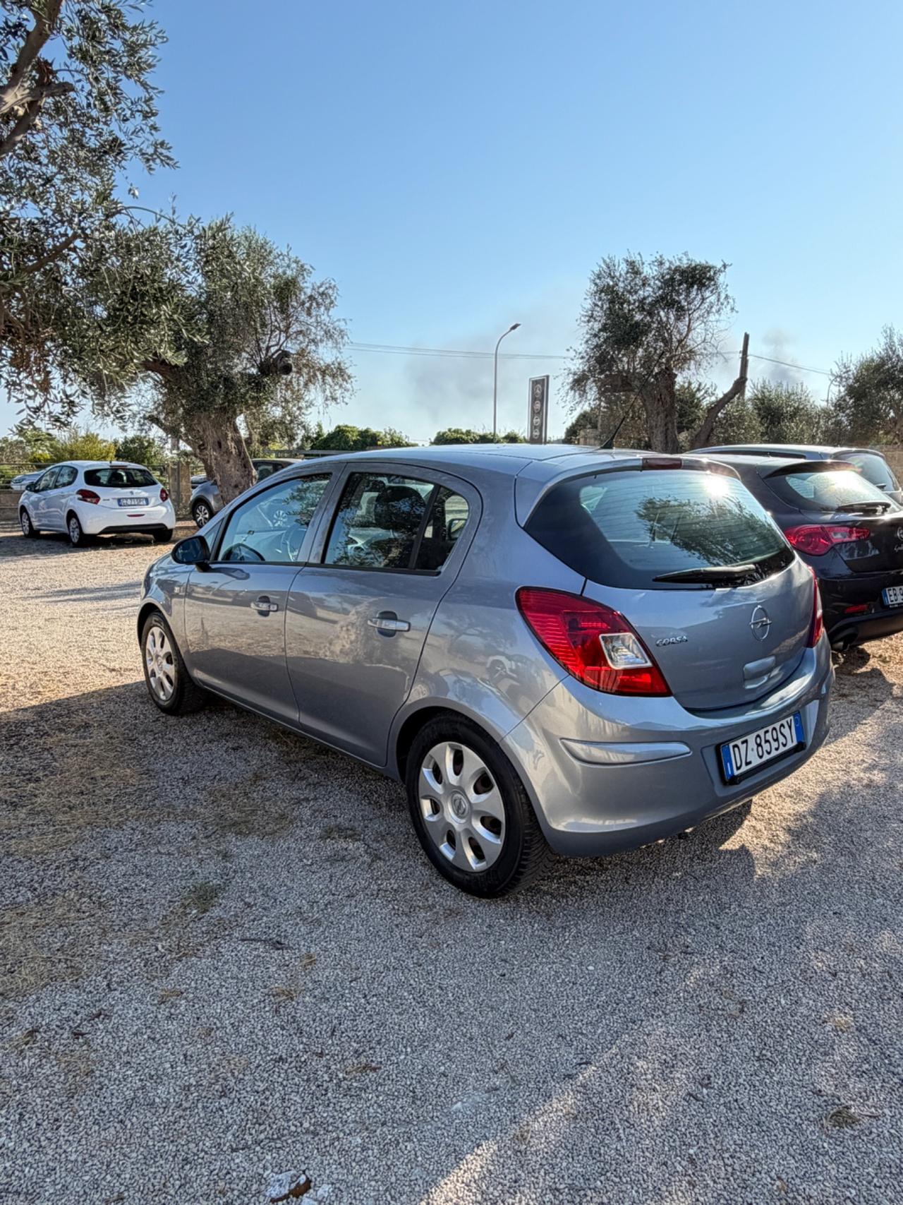 Opel Corsa 1.0 12V 5 porte Enjoy con GPL xfettaaa!!!