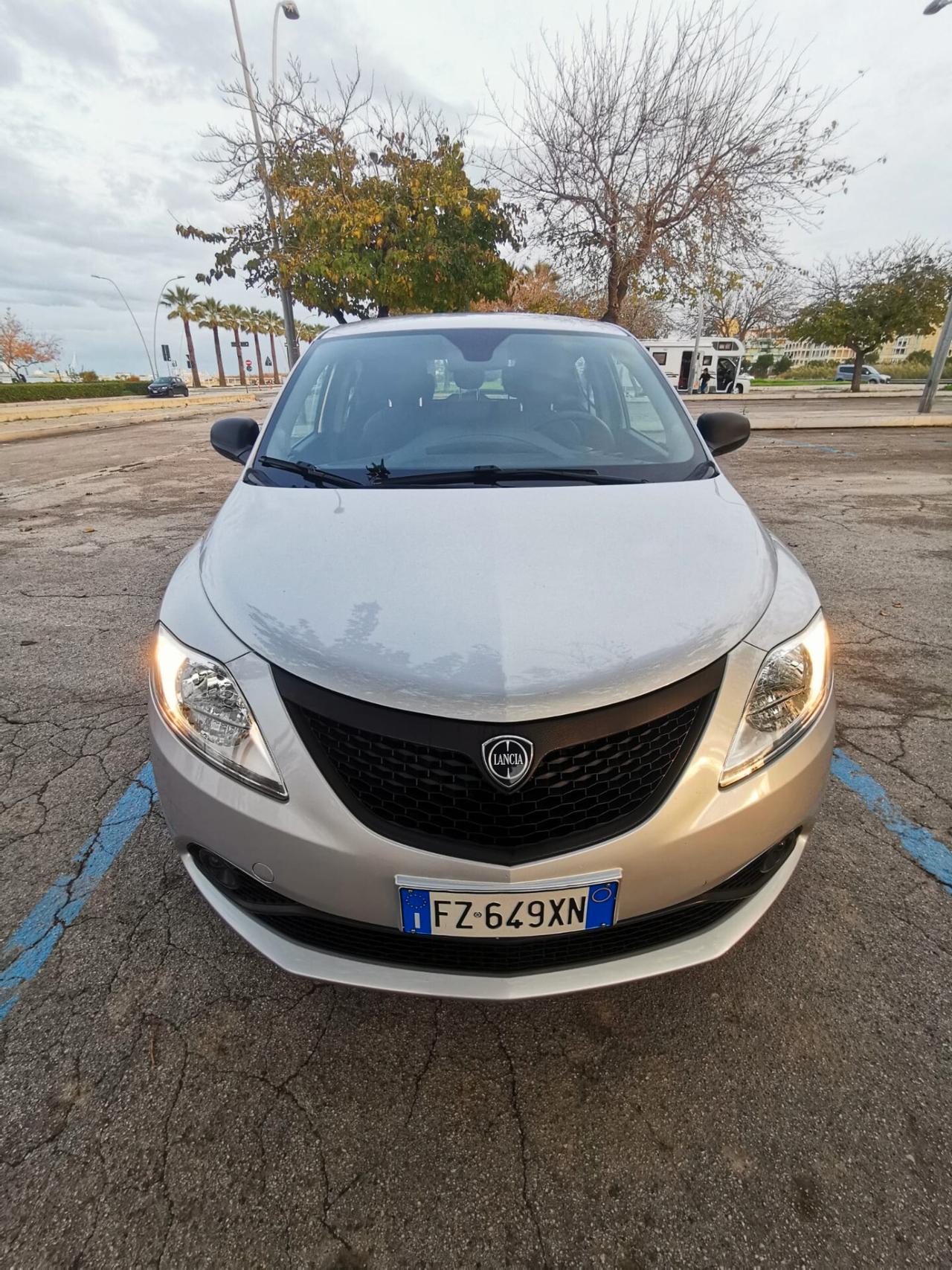 Lancia Ypsilon 1.2 69 CV 5P. S&S Gold 2020
