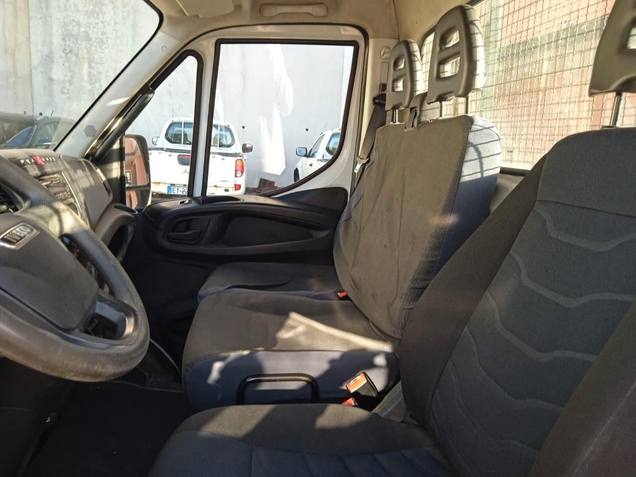 Iveco Daily 35C12 2.3 RIBALTABILE TRILATERALE