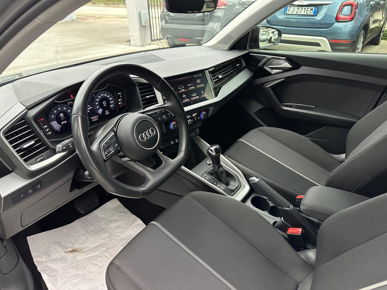 Audi A1 SPB 30 TFSI S tronic line edition