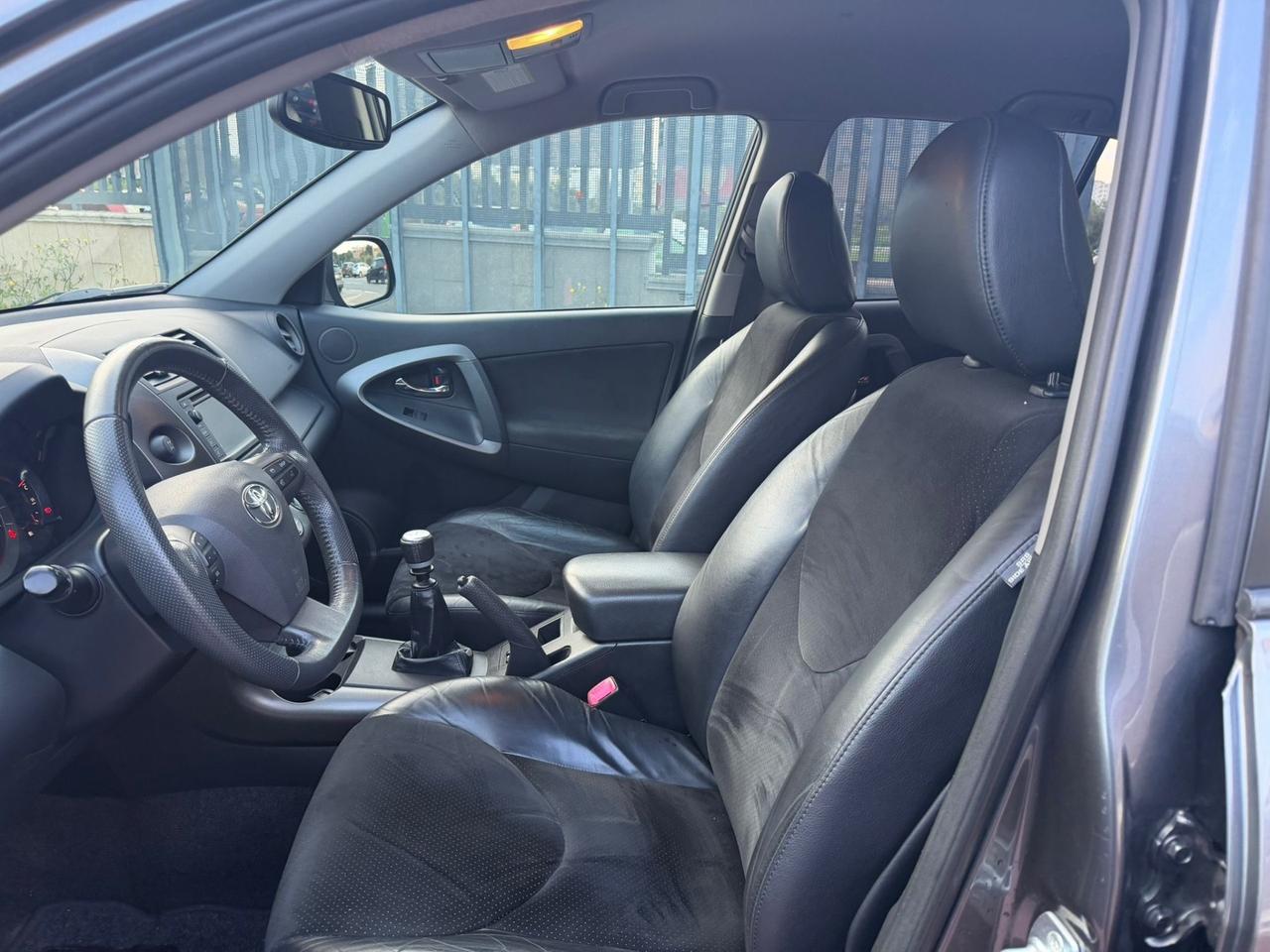 Toyota RAV 4 RAV4 2.2 D-4D 150 CV Lounge