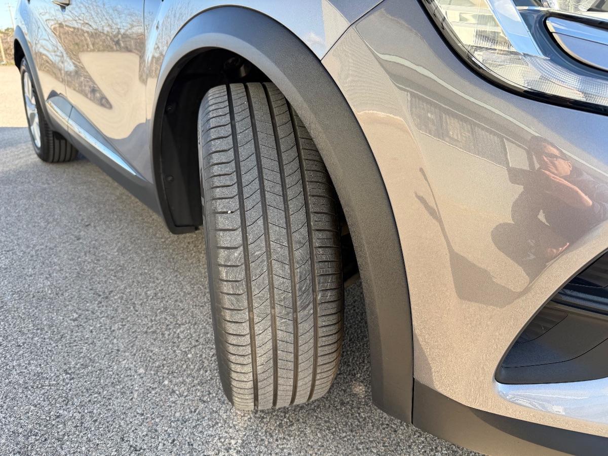 RENAULT - Captur - Blue dCi 8V 115 CV EDC Business