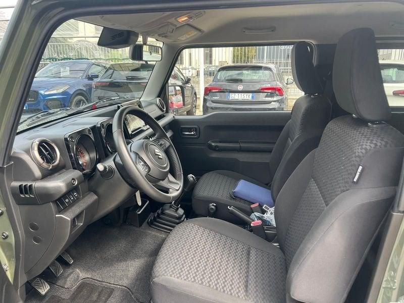 Suzuki Jimny Jimny 1.5 5MT Top