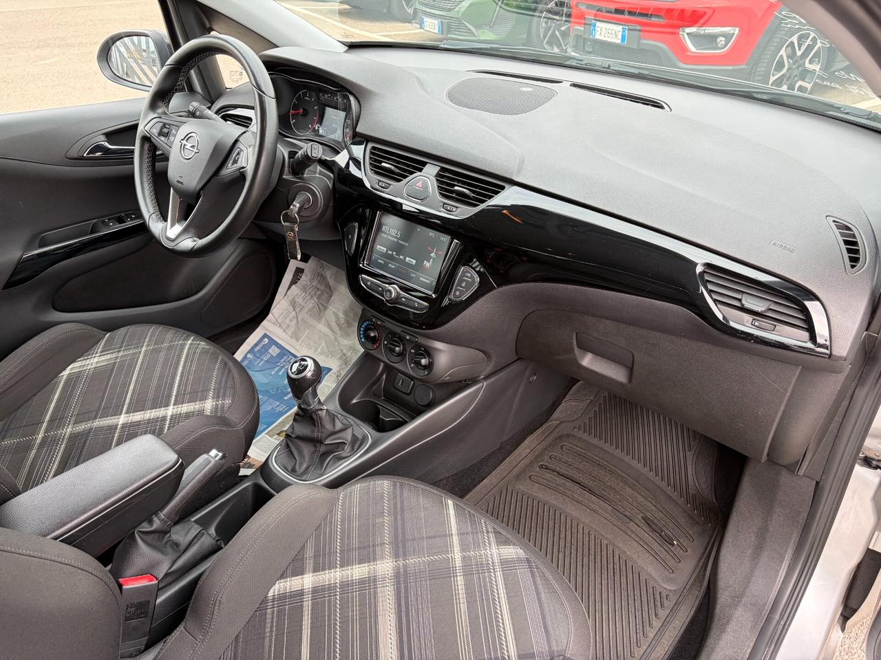 Opel Corsa 1.4 90CV GPL Tech 5 porte b-Color