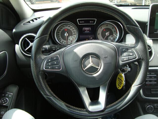 Mercedes- GLA 200d Automatic ''TETTO PANORAMICO''