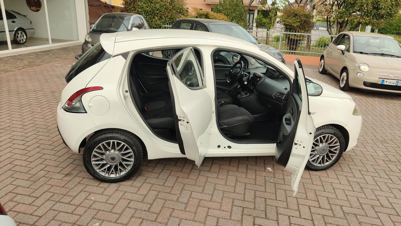 Lancia Ypsilon 1.2 Gold OK NEO PATENTATI