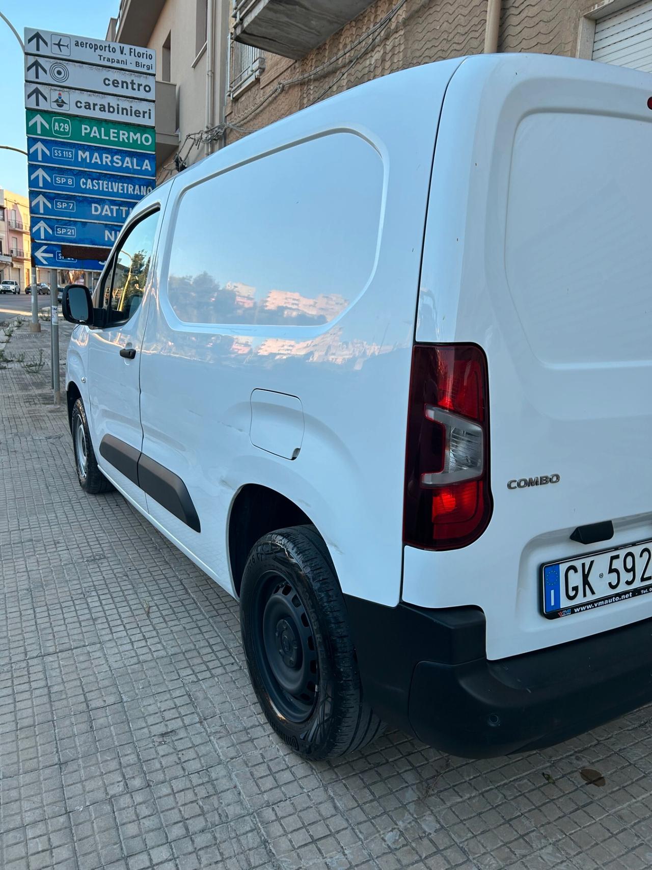 Opel Combo Cargo 1.5 Diesel 100CV S&S PC 650kg Edition
