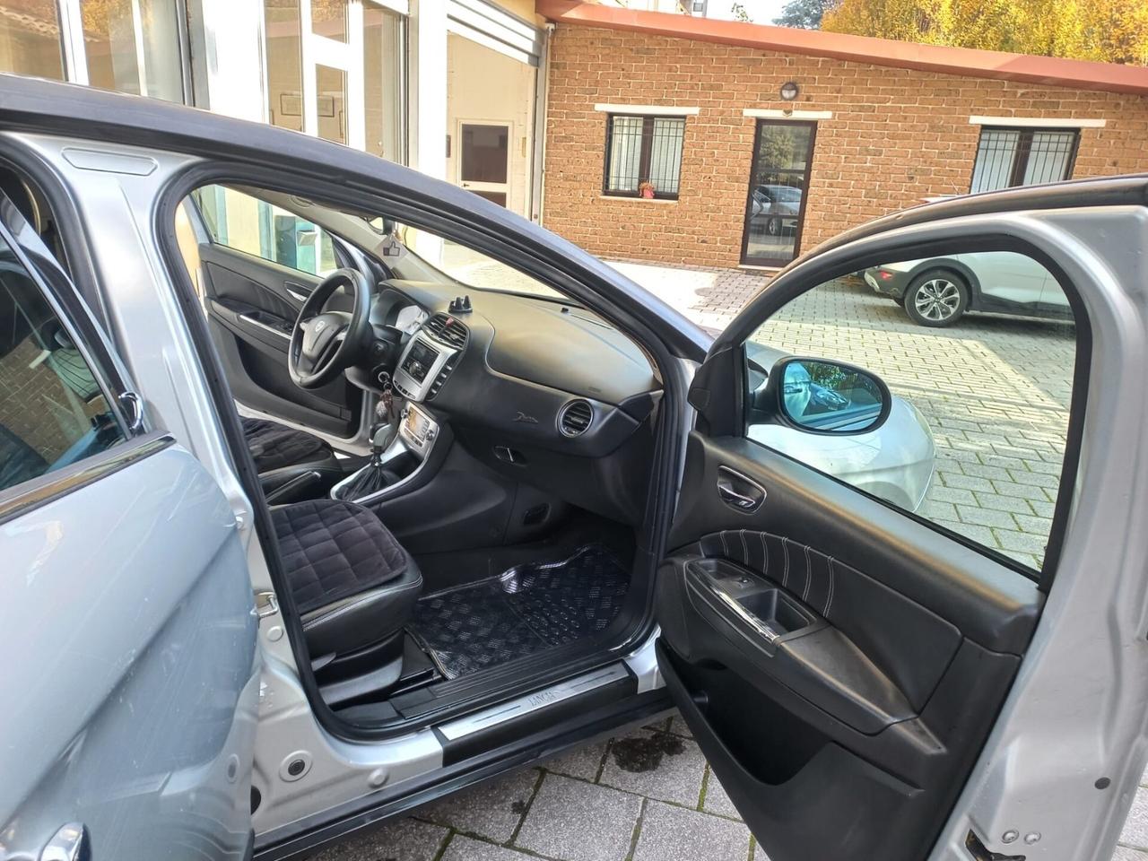 Lancia Delta 1.6 MJT DPF Argento