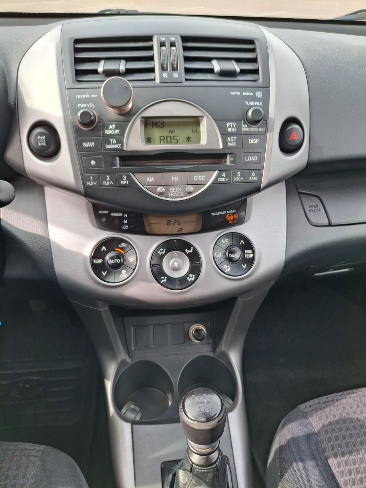 Toyota RAV 4 2.2 D-4D-DIESEL*PERFETTA*