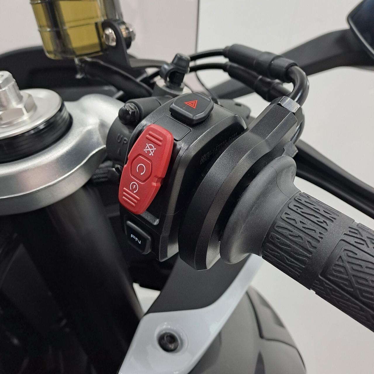 CFMOTO 675 SR-R PATENTE A2