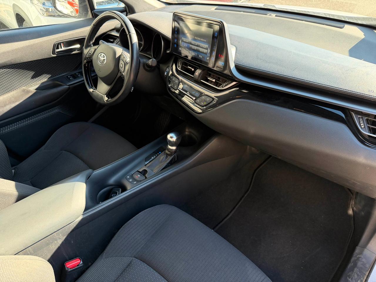 Toyota C-HR 1.8 Hybrid E-CVT Active NEOPATENTATI