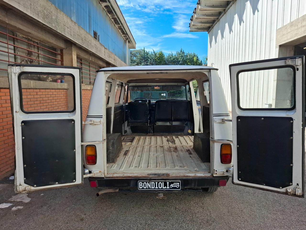 Bedford CF 97 1980 5 marce