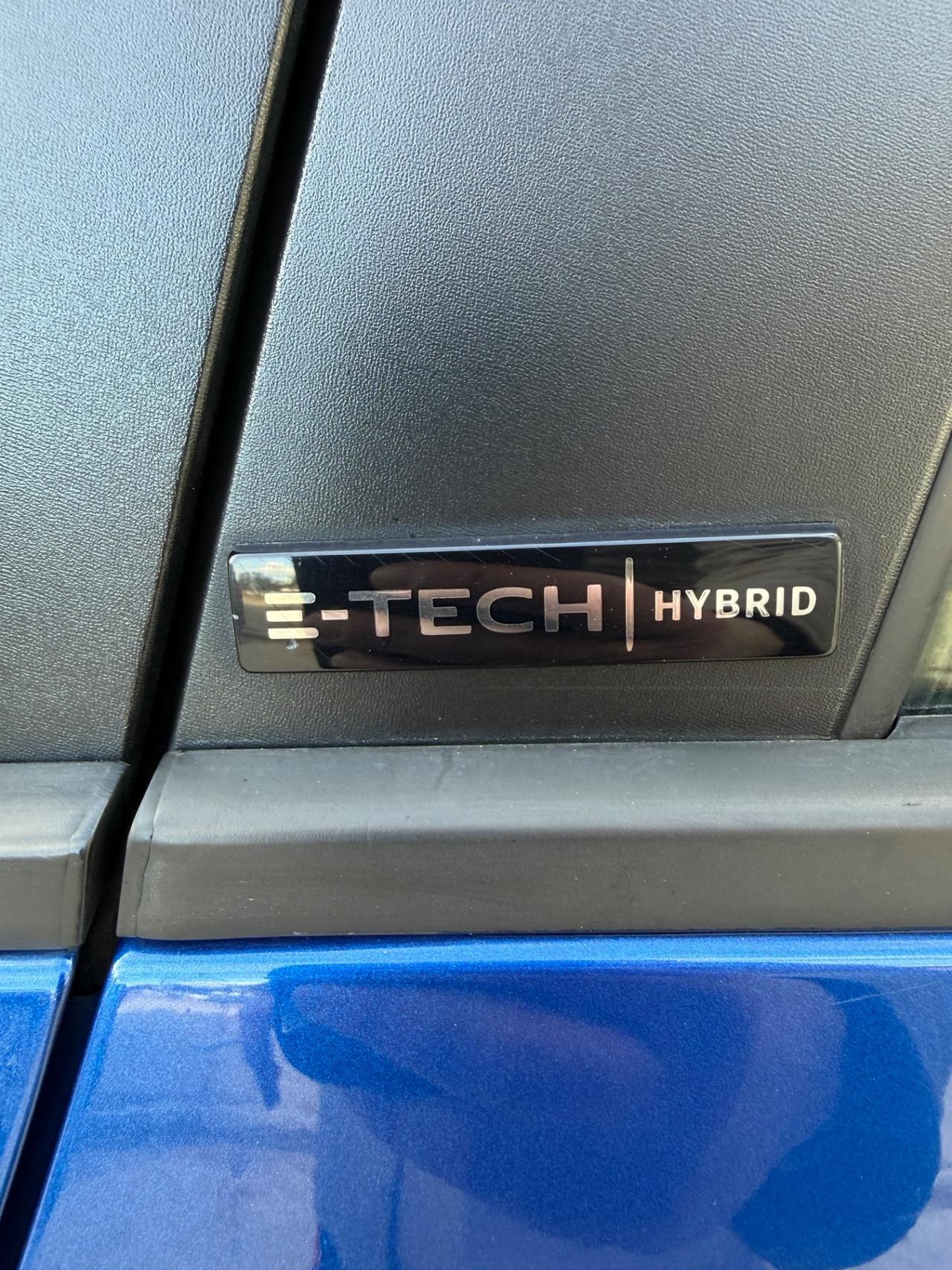 Renault Clio Full Hybrid E-Tech 140 CV 5 porte Initiale Paris