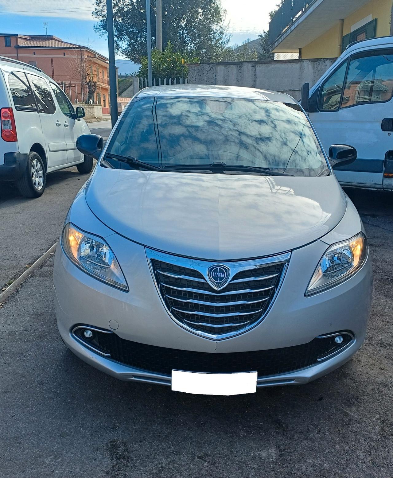 Lancia Ypsilon 1.2 Ecochic GPL di Serie