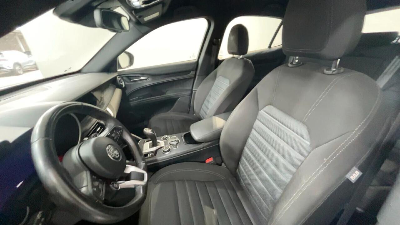 Alfa Romeo Stelvio 2.2 Turbodiesel 210 CV AT8 Q4 Super SU ORDINAZIONE