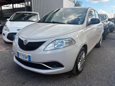 Lancia Ypsilon 1.2 69 CV 5 porte GPL Ecochic Gold