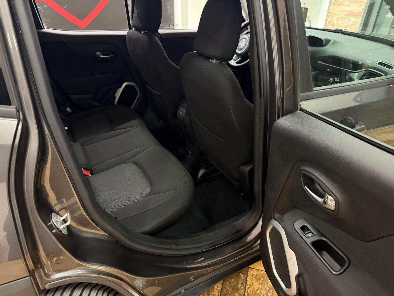 Jeep Renegade 1.6 Mjt 120 CV soli 104000 km