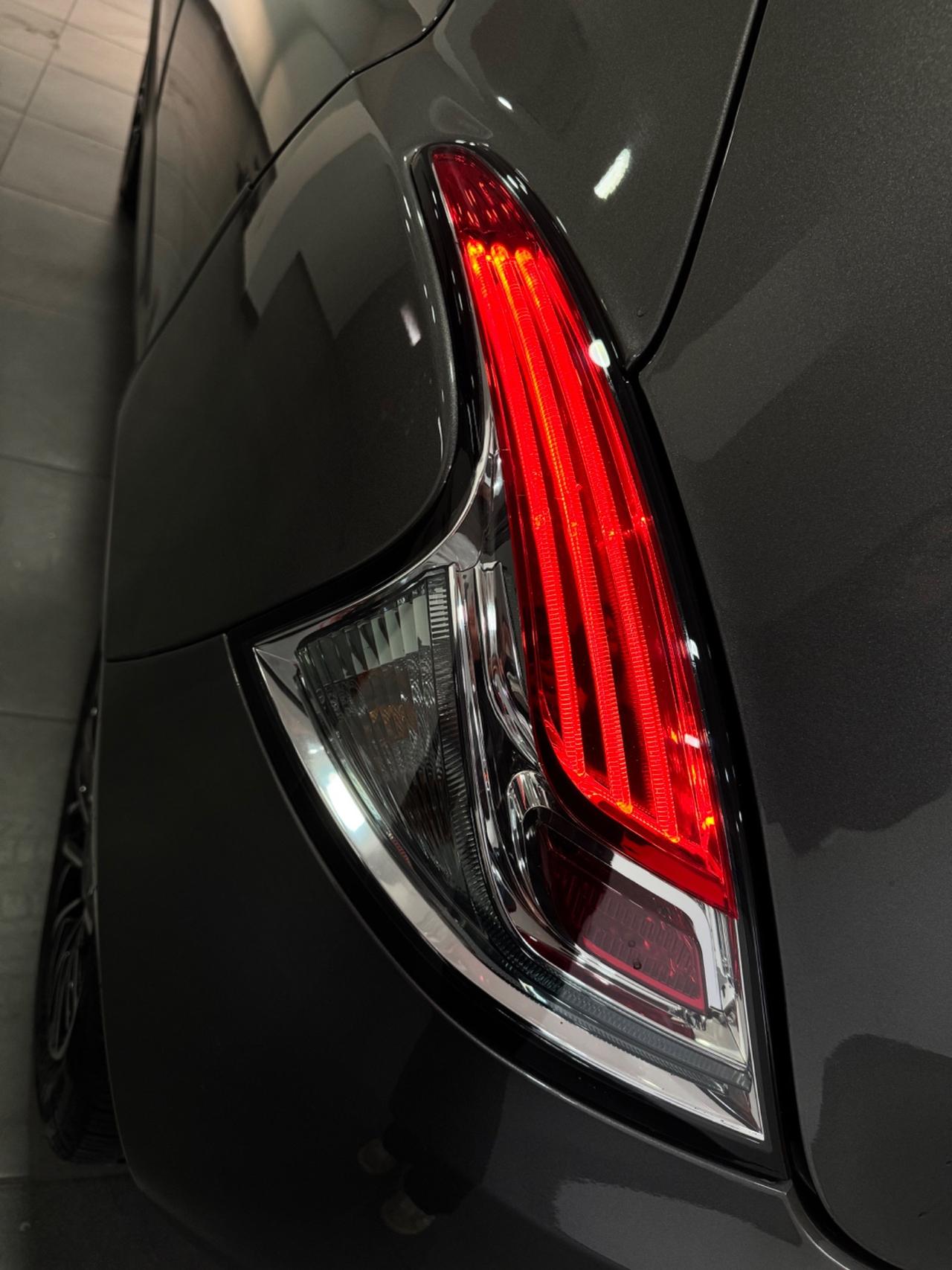 Lancia Ypsilon 1.0 FireFly 5 porte S&S Hybrid Alberta Ferretti