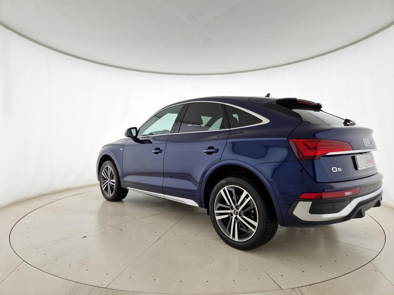 Audi Q5 sportback 40 2.0 tdi mhev 12v s line plus quattro s-tronic