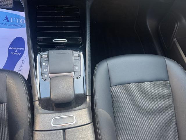 MERCEDES-BENZ GLA 180 d Automatic Business NAVI+RETR. SOLI KM. 41.200