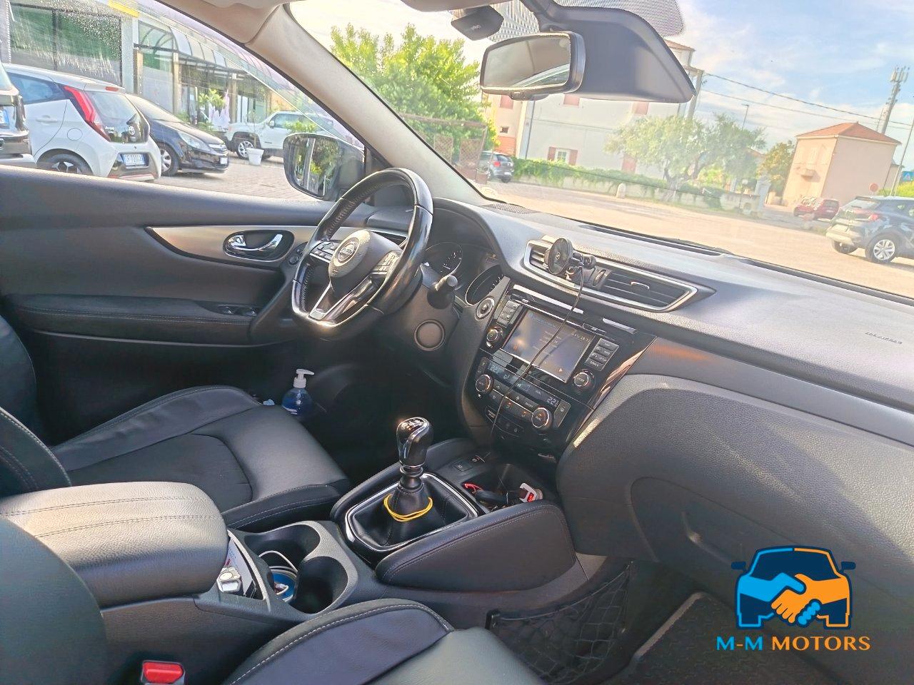 Nissan Qashqai 1.6 dci Tekna 2wd 130cv E6 IVA ESPOSTA