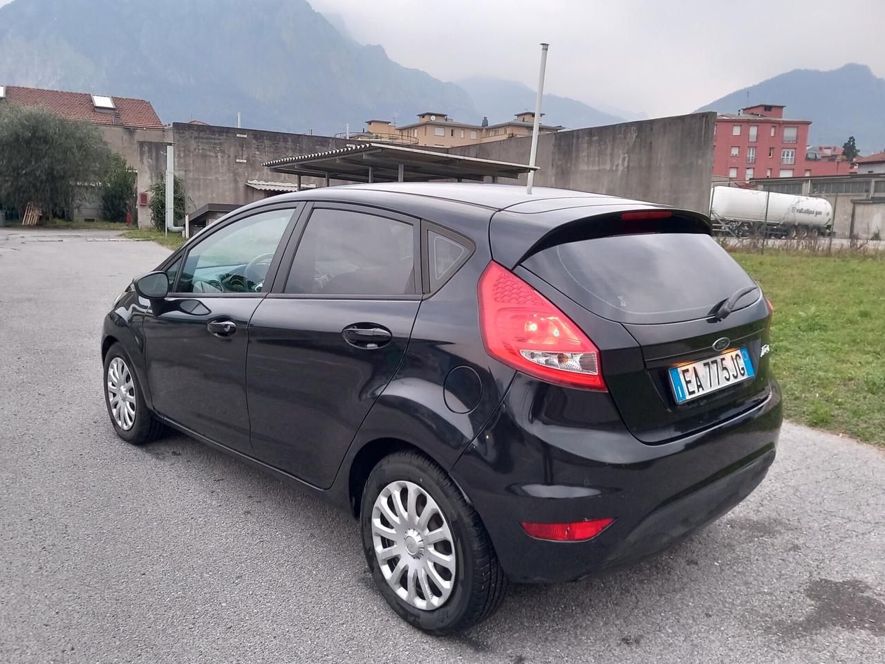 Ford Fiesta 1.4 96CV AUTOMATICA 5 porte
