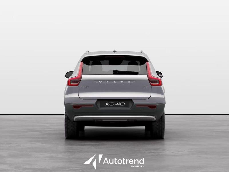 Volvo XC40 B3 163+11 CV Mild Hybrid Benzina Automatico Core