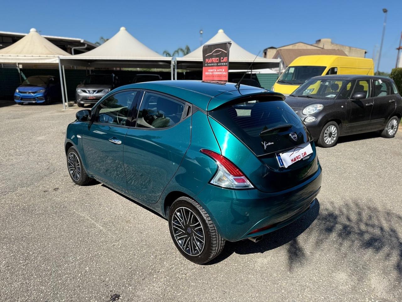 Lancia Ypsilon 1.2 69 CV 5 porte S&S Gold