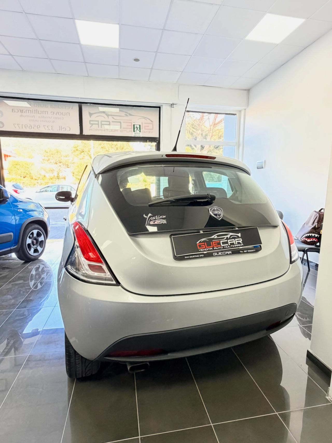Lancia Ypsilon 1.2 69 CV 5 porte GPL Ecochic Silver