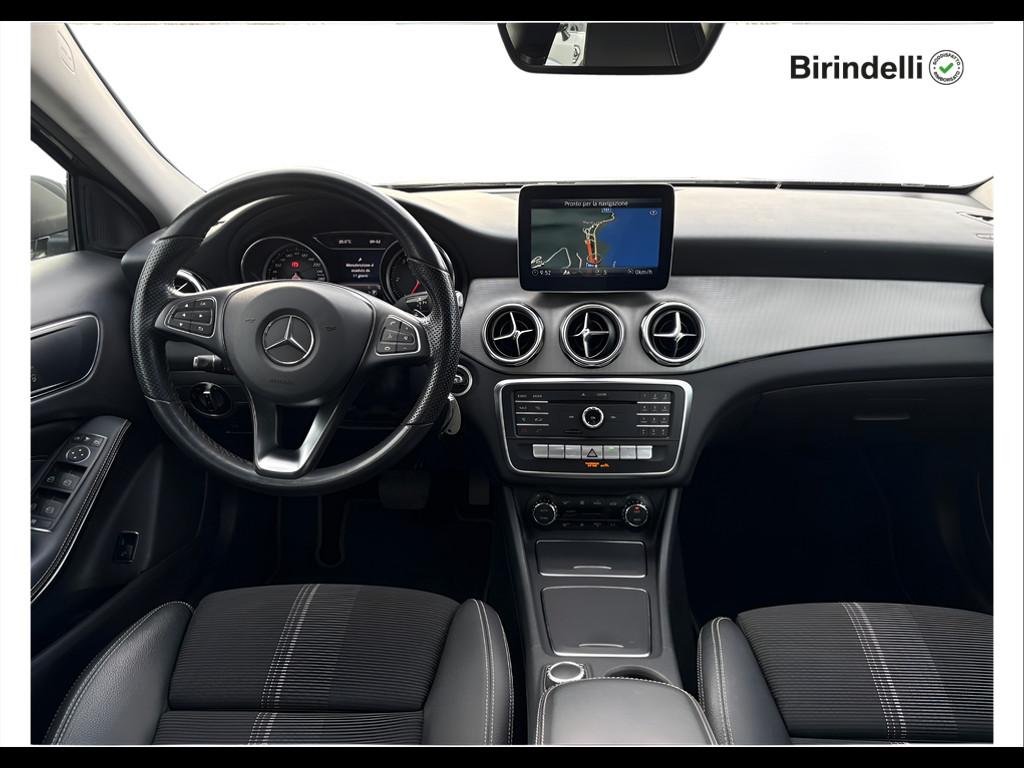 Mercedes-Benz GLA (X156) - GLA 200 d Automatic Sport