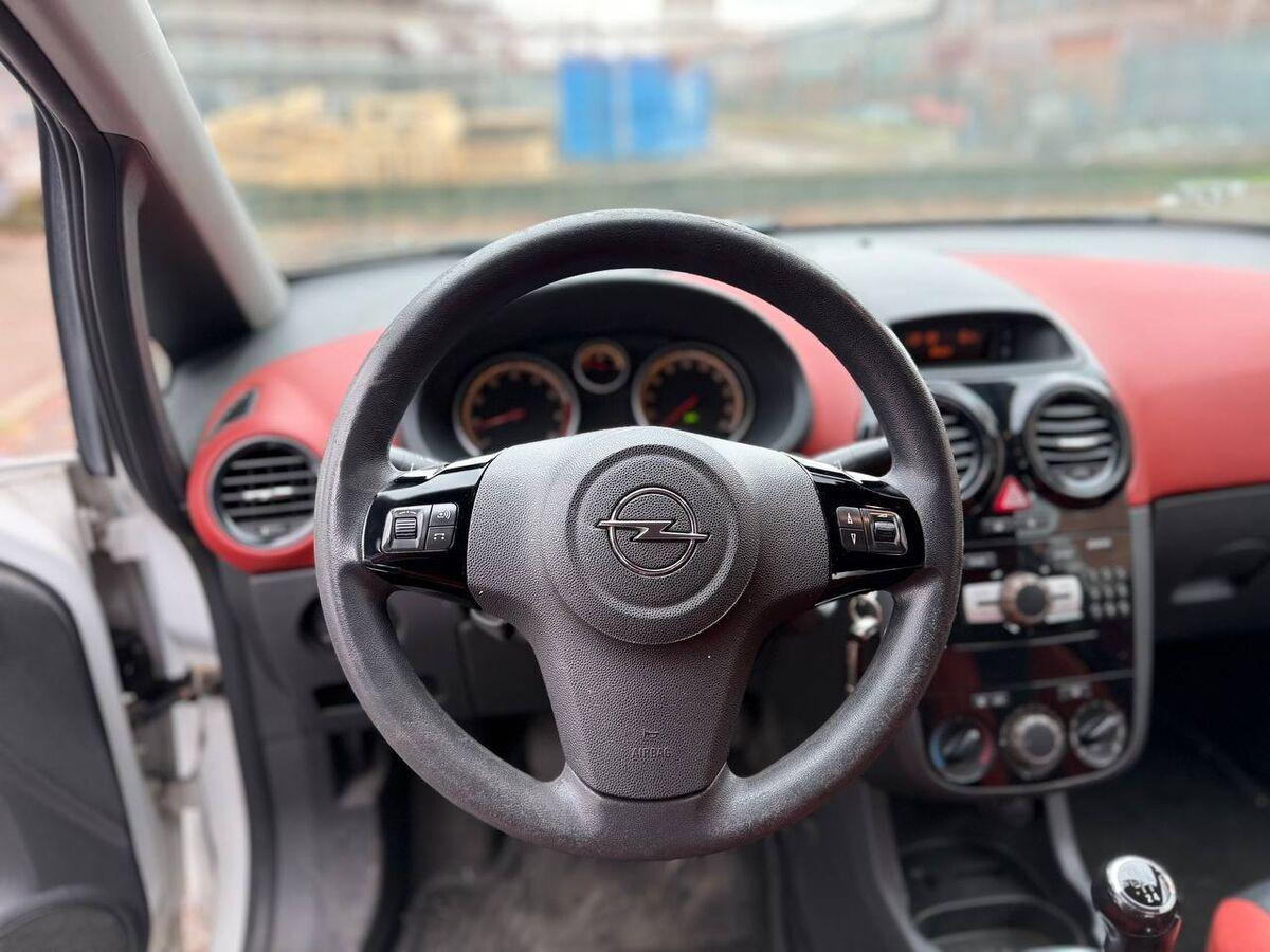 Opel Corsa 1.2 Enjoy 5p