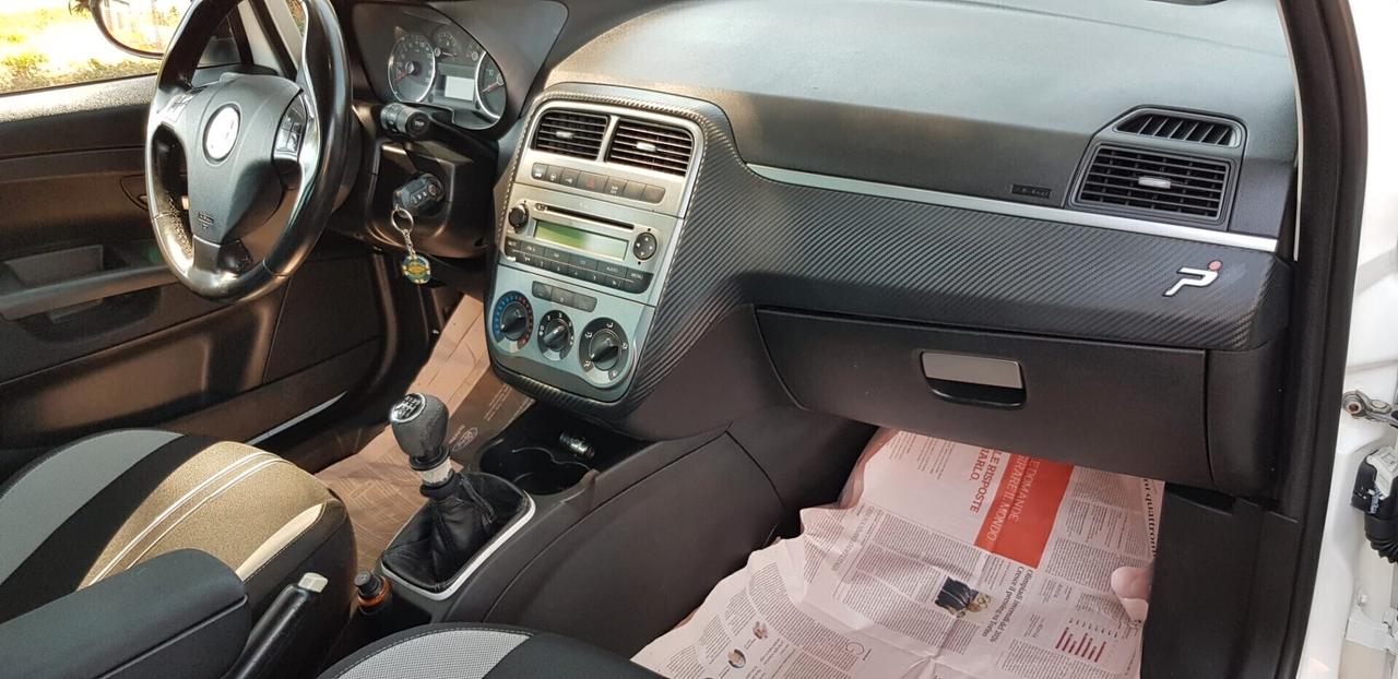 Fiat Grande Punto 1.3 MJT 90 CV 5 porte cruise control,cerchi in lega da 16, mp3,usb,comandi al volante
