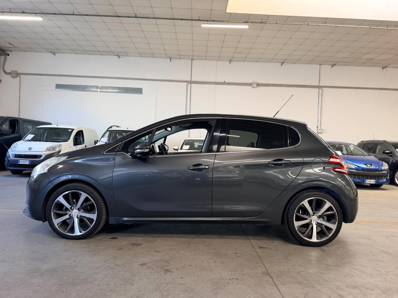 Peugeot 208 1.6 e-HDi 115 CV Stop&Start 5 porte Allure
