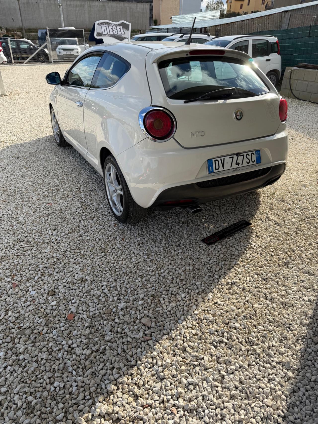 Alfa Romeo MiTo 1.6 JTDm 16V Distinctive Sport Pack