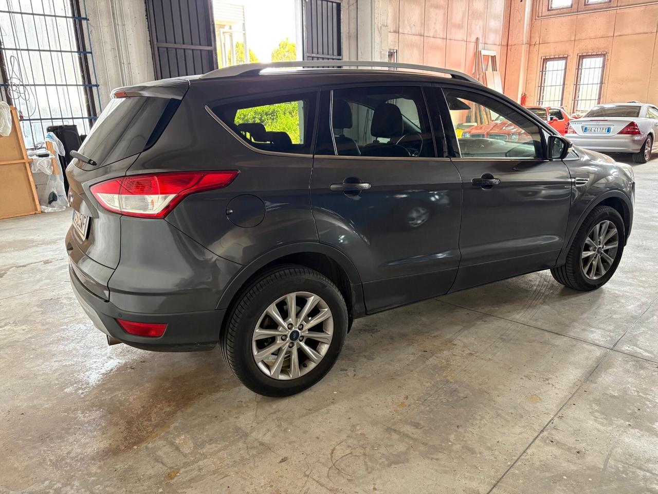 Ford Kuga 2.0 TDCI 150 CV 4WD 4x4 Cambio MANUALE