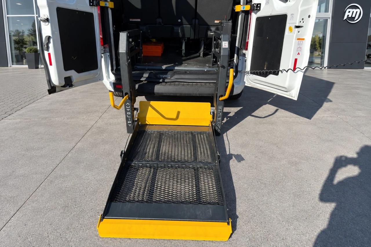 Ford Transit Custom L2H1 9POSTI PEDANA DISABILI