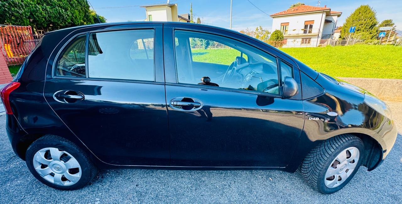 Toyota Yaris 1.3 5 porte Navi