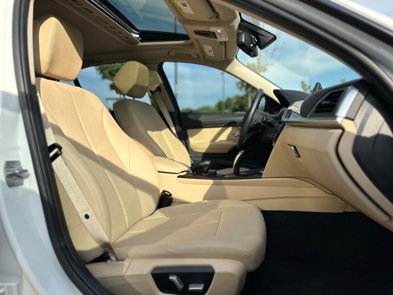 Bmw 320i berlina Business Advantage aut.