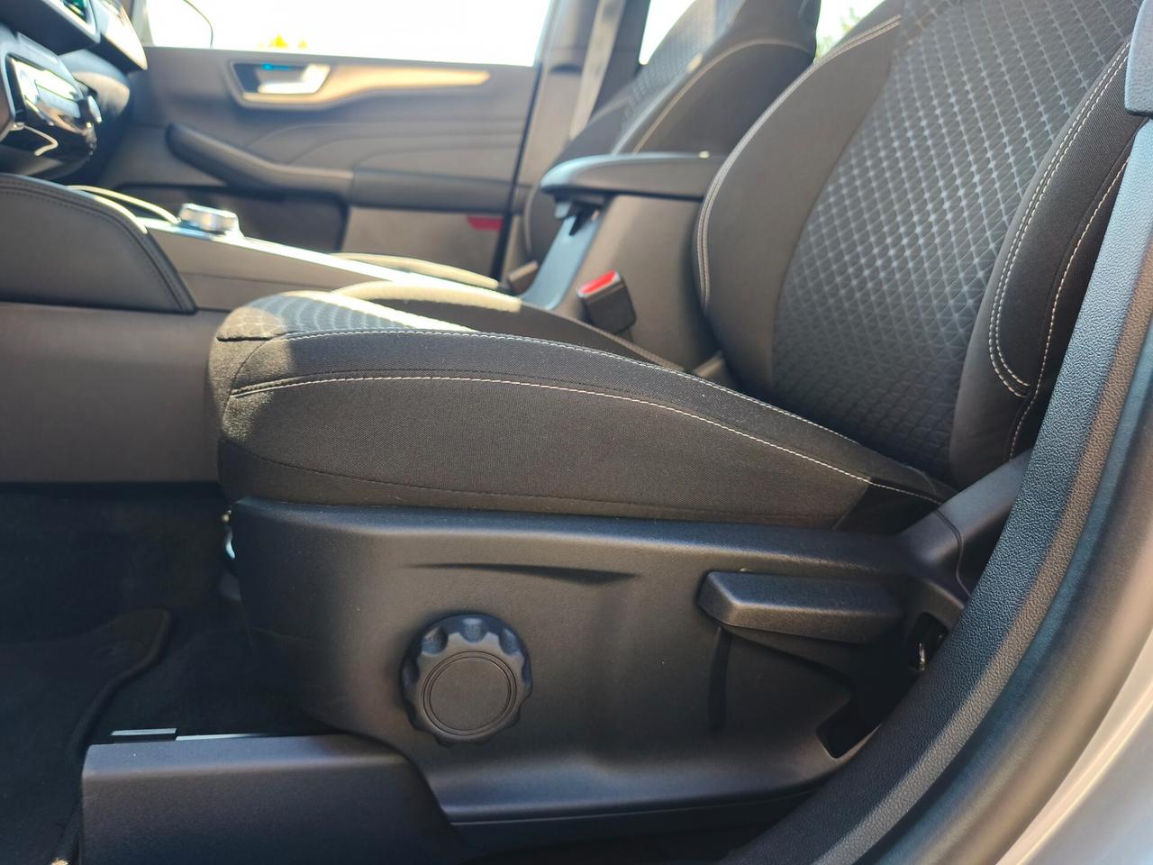 Ford Kuga 2.5 Full Hybrid 180 CV CVT 2WD Titanium
