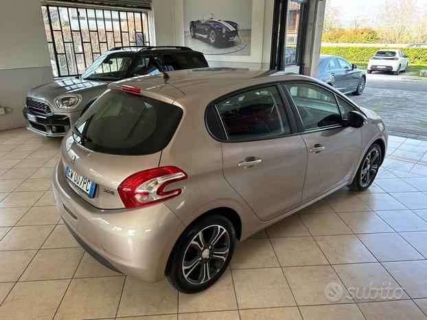 PEUGEOT 208 PureTech 82 5 porte Allure