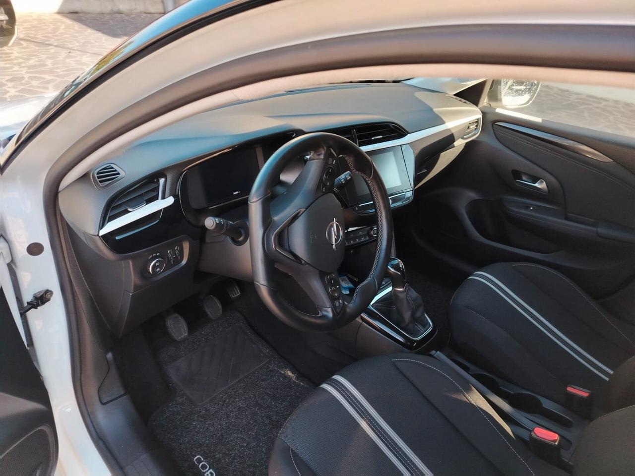 Opel Corsa 1.2 Design & Tech