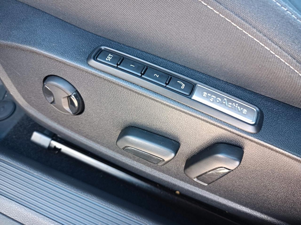 Volkswagen Golf 1.5 TGI Style