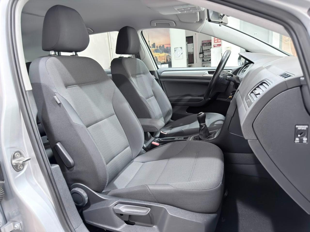 VOLKSWAGEN GOLF 1.6 TDI 110CV 5P COMFORTLINE