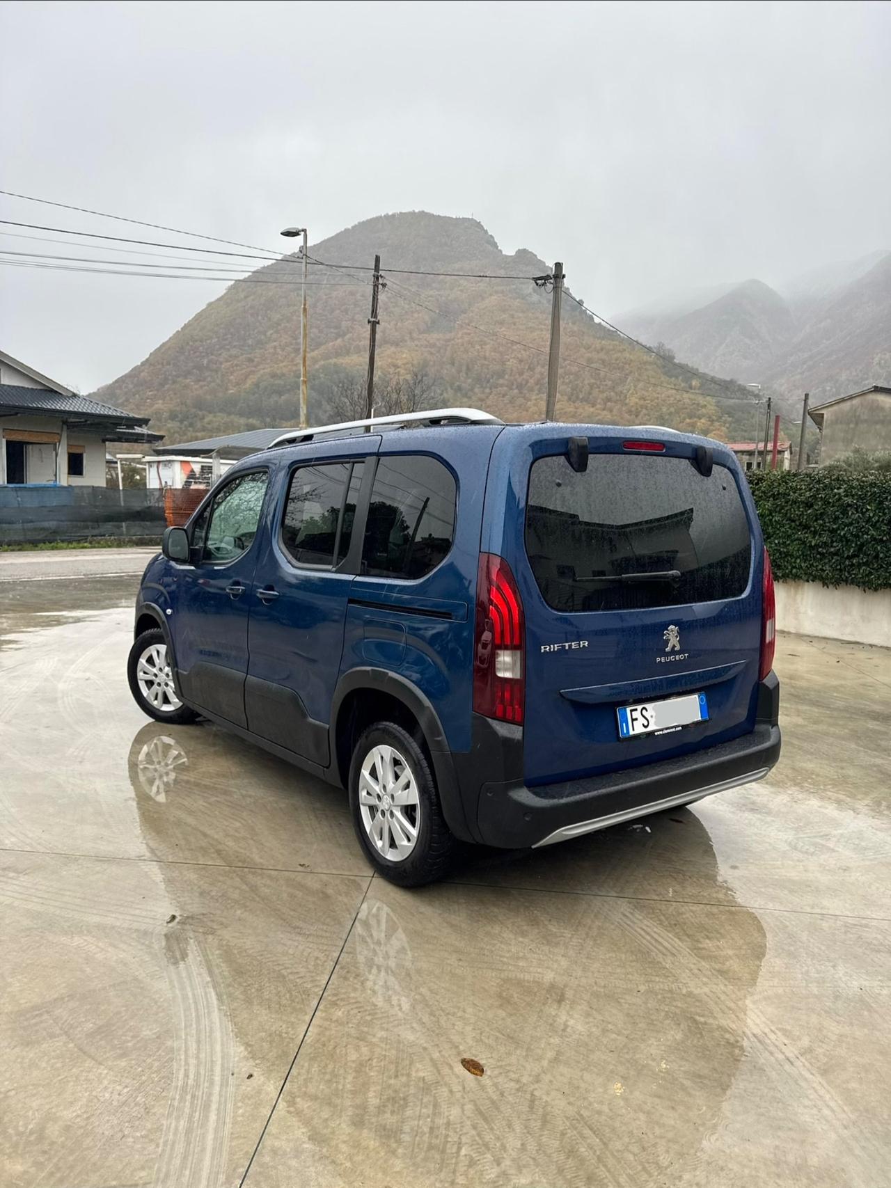 Peugeot Rifter BlueHDi 130 S&S EAT8 GT Line Long