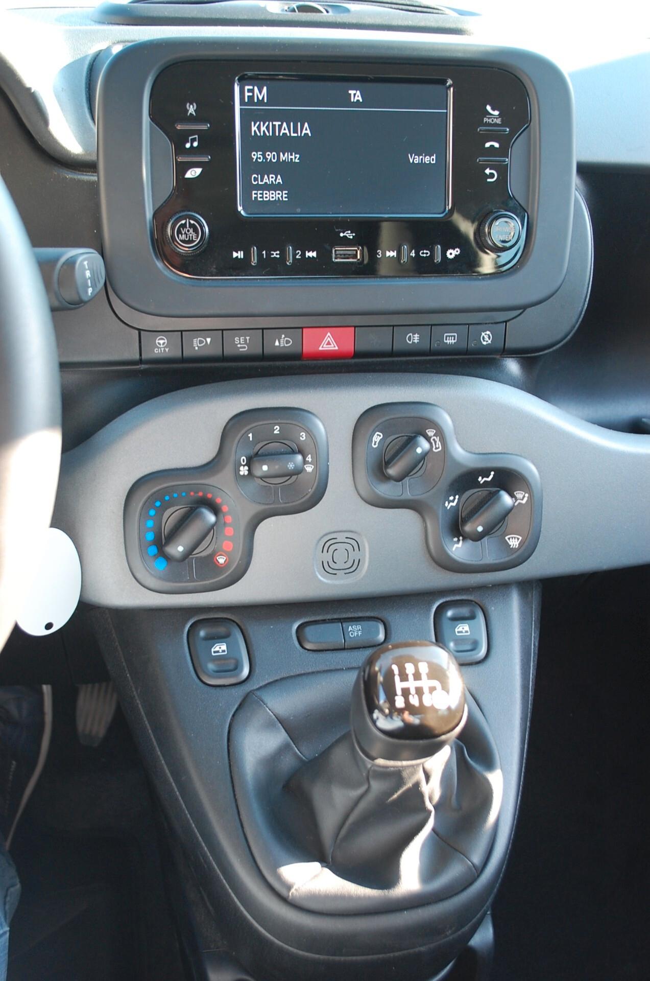Fiat Panda 1.0 firefly hybrid 69CV City Life S&S USB Uf Italy