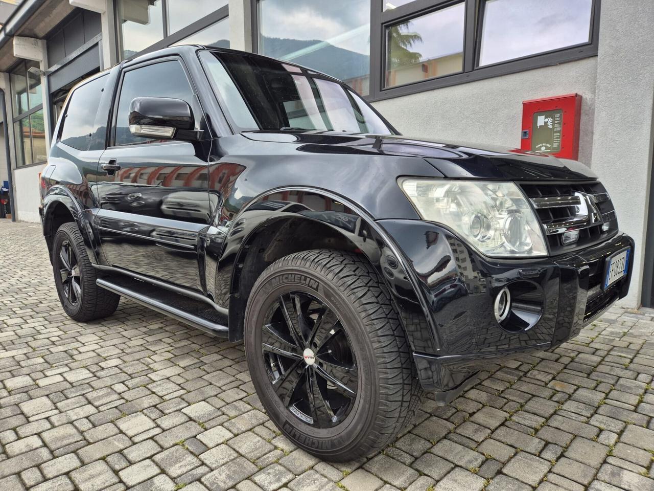 Mitsubishi Pajero 3.2 4X4 AUTOCARRO 2 POSTI