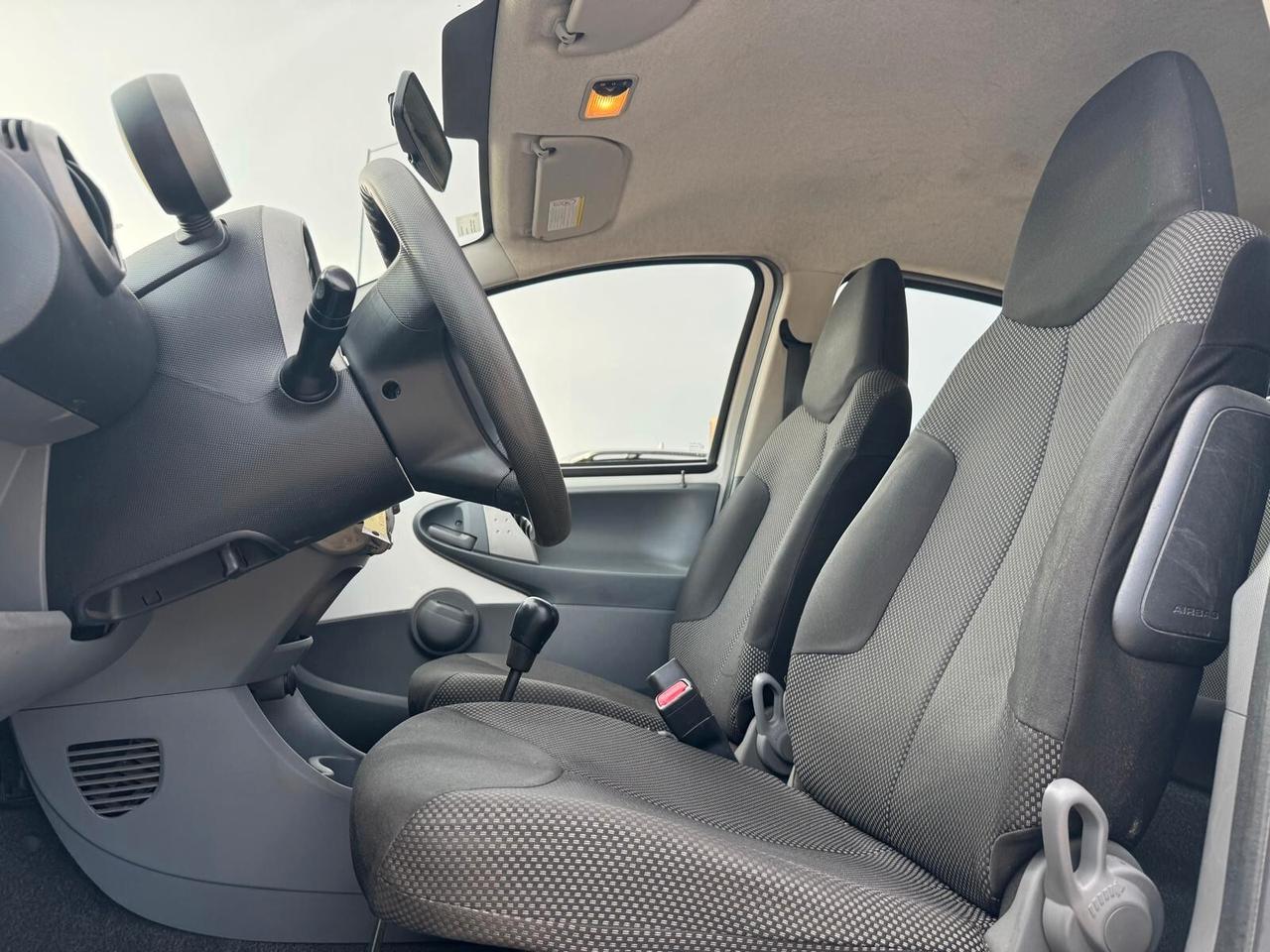 TOYOTA - Aygo - 12V VVT-i 5 porte Deep Ocean Connect - NEOPATENTATI - FINANZIABILE