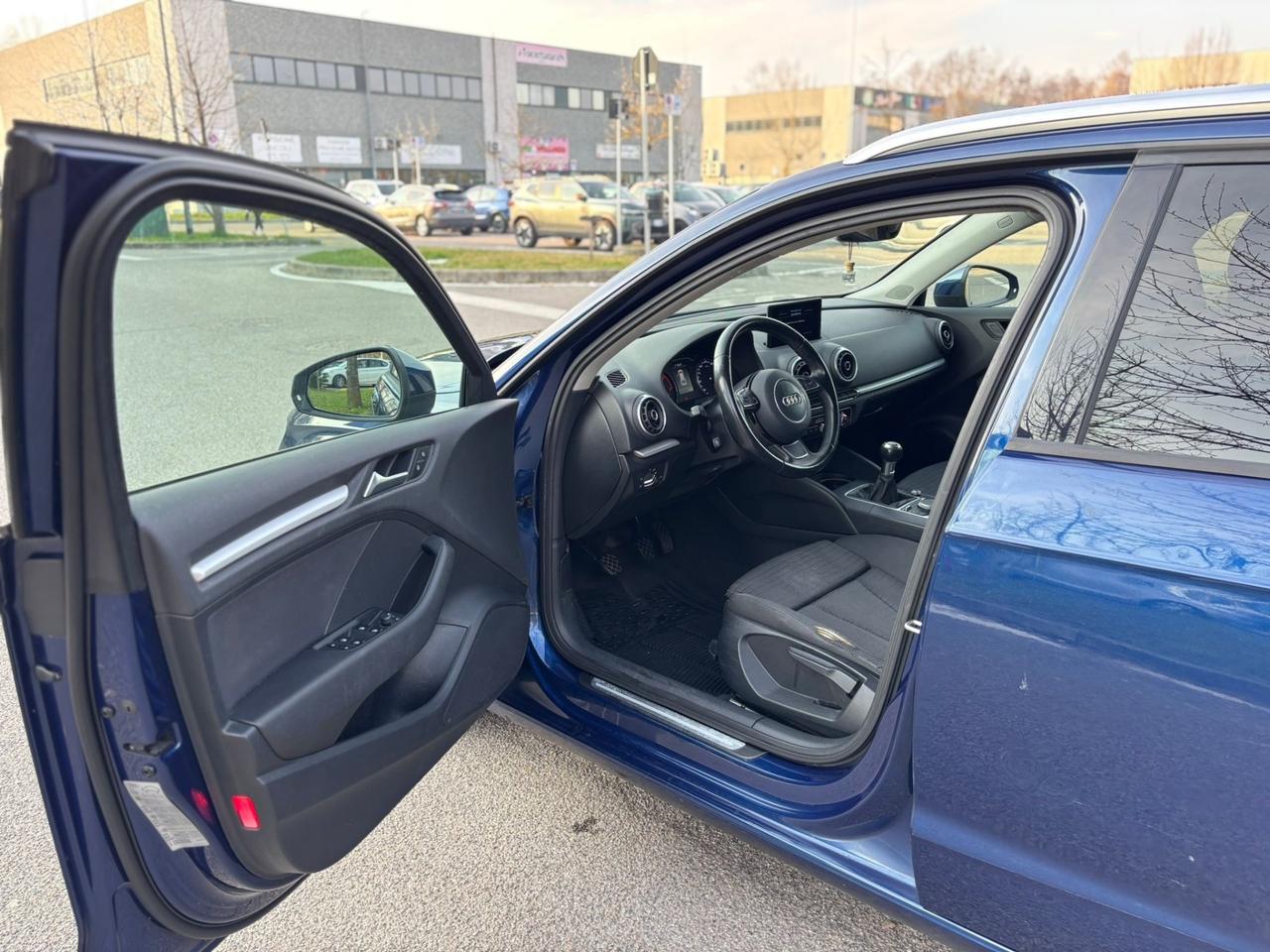 Audi A3 SPB 1.6 TDI clean diesel Attraction